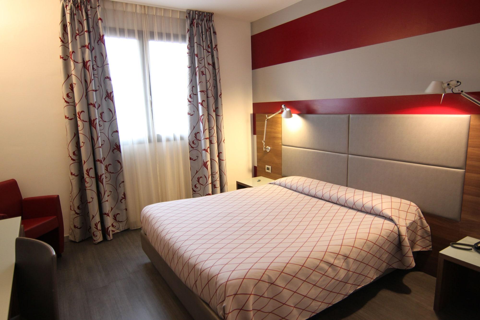 Hotel Del Parco Vigevano Exterior photo