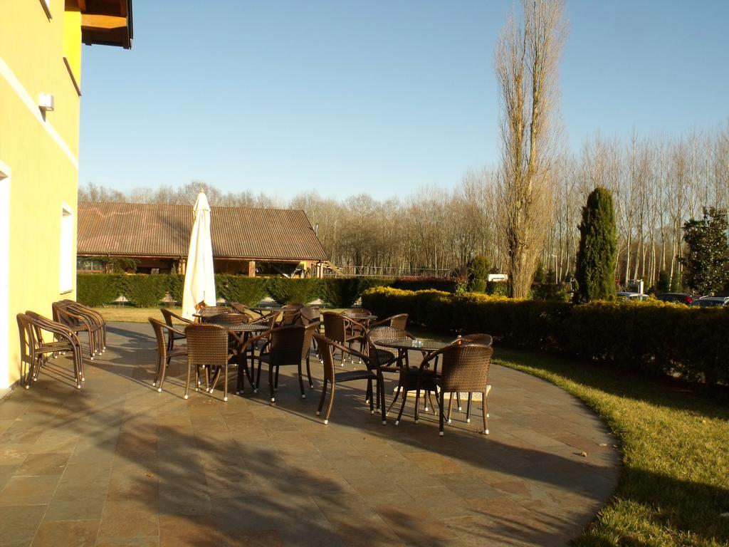 Hotel Del Parco Vigevano Exterior photo